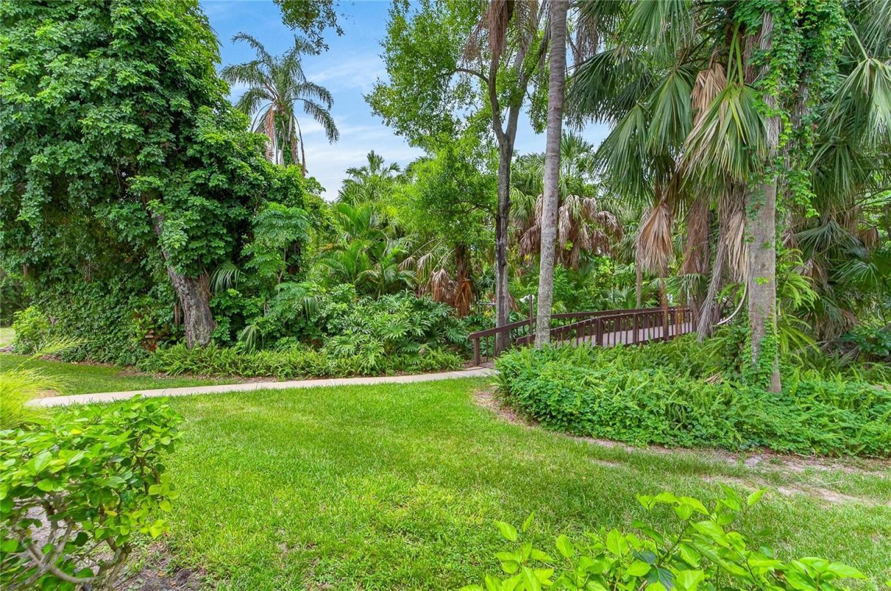 593 Lakeside Drive, Unit 593, Bradenton, FL 34210 Photo