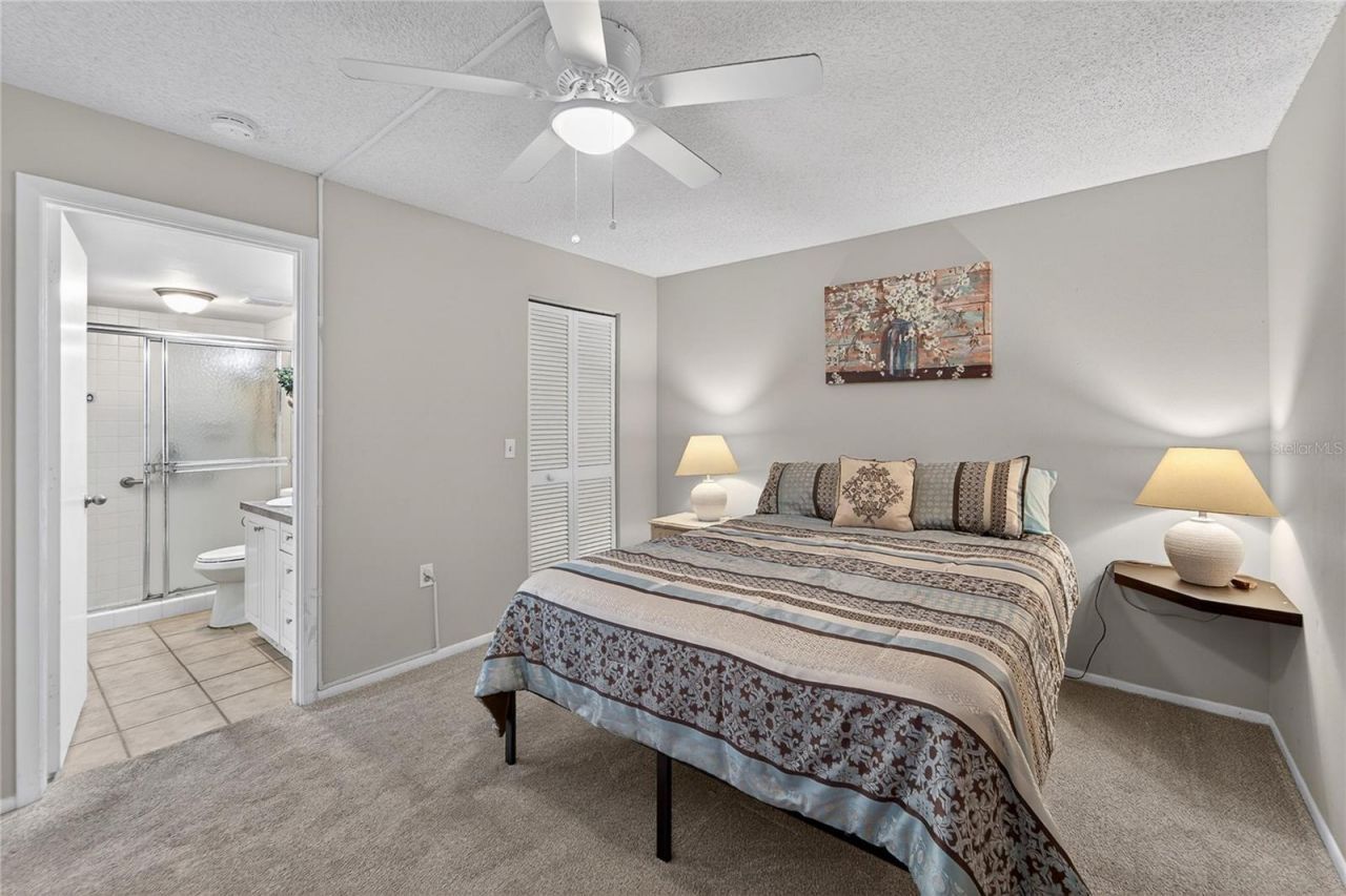 593 Lakeside Drive, Unit 593, Bradenton, FL 34210 Photo