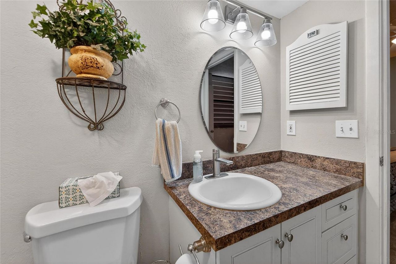 593 Lakeside Drive, Unit 593, Bradenton, FL 34210 Photo