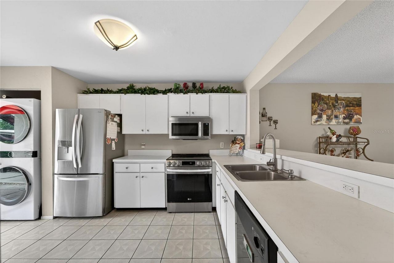 593 Lakeside Drive, Unit 593, Bradenton, FL 34210 Photo
