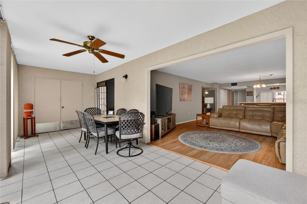 593 Lakeside Drive, Unit 593, Bradenton, FL 34210 Photo