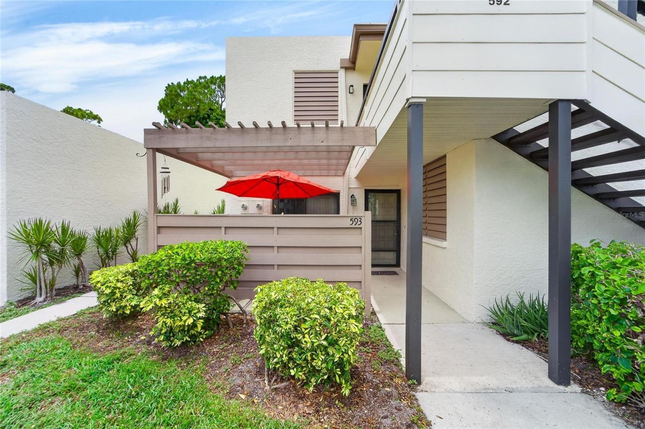 593 Lakeside Drive, Unit 593, Bradenton, FL 34210 Photo