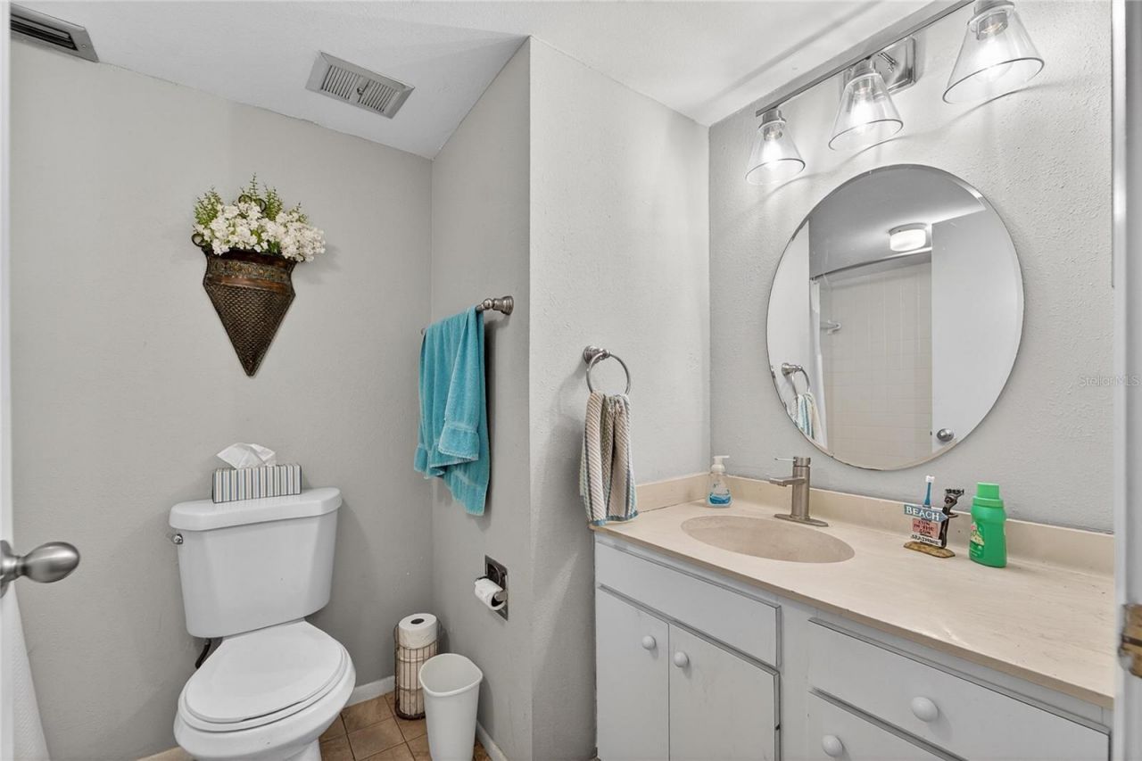 593 Lakeside Drive, Unit 593, Bradenton, FL 34210 Photo