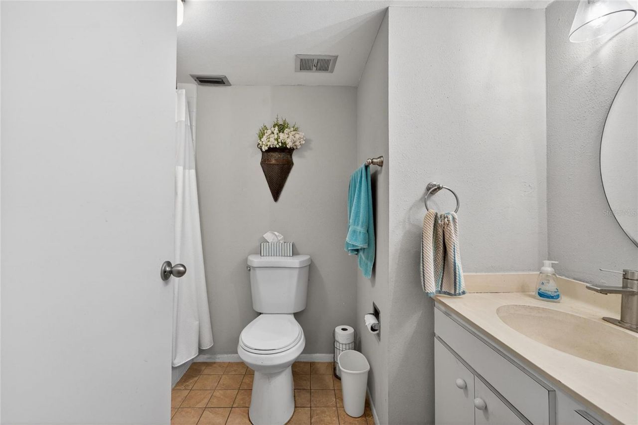 593 Lakeside Drive, Unit 593, Bradenton, FL 34210 Photo