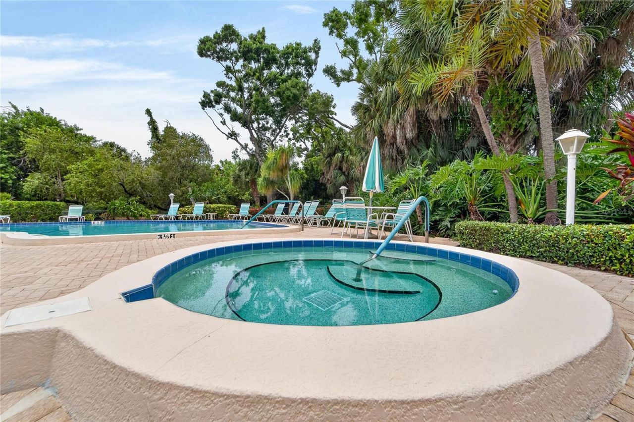 593 Lakeside Drive, Unit 593, Bradenton, FL 34210 Photo