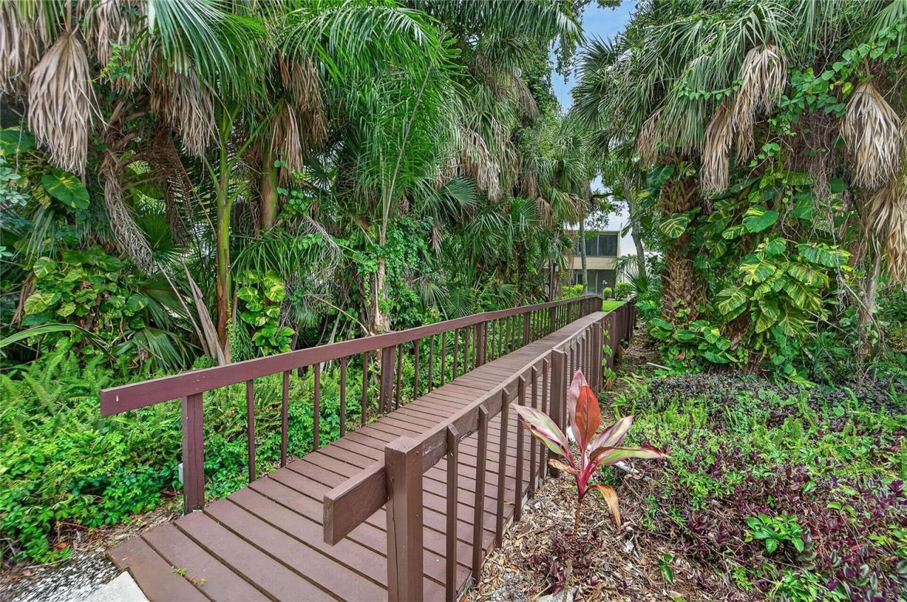 593 Lakeside Drive, Unit 593, Bradenton, FL 34210 Photo