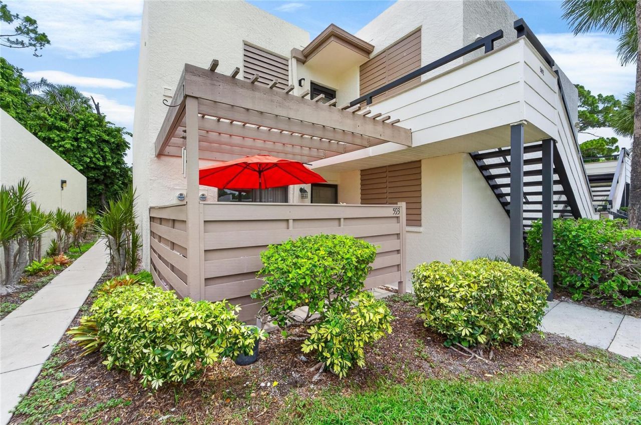 593 Lakeside Drive, Unit 593, Bradenton, FL 34210 Photo