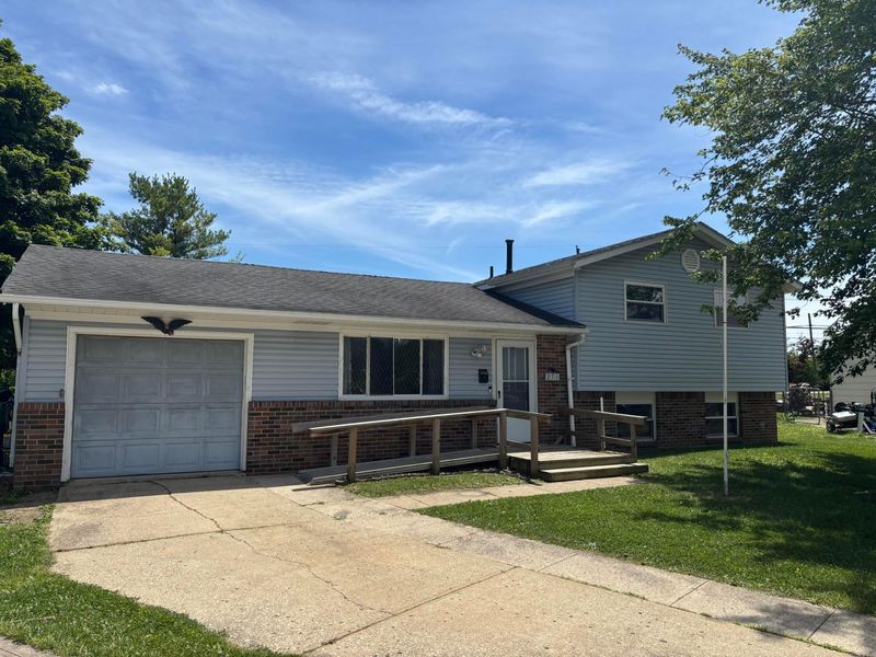 231 Oakdale Court , West Jefferson, OH 43162 Photo 1