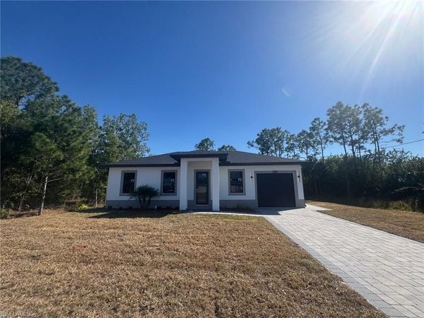 748 Chattman ST E, LEHIGH ACRES, FL 33974