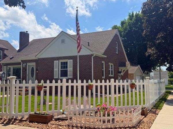 927 N State Street, New Ulm, MN 56073