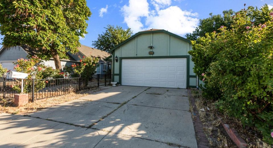 1831 Fargo Way, Sparks, NV 89434 Photo
