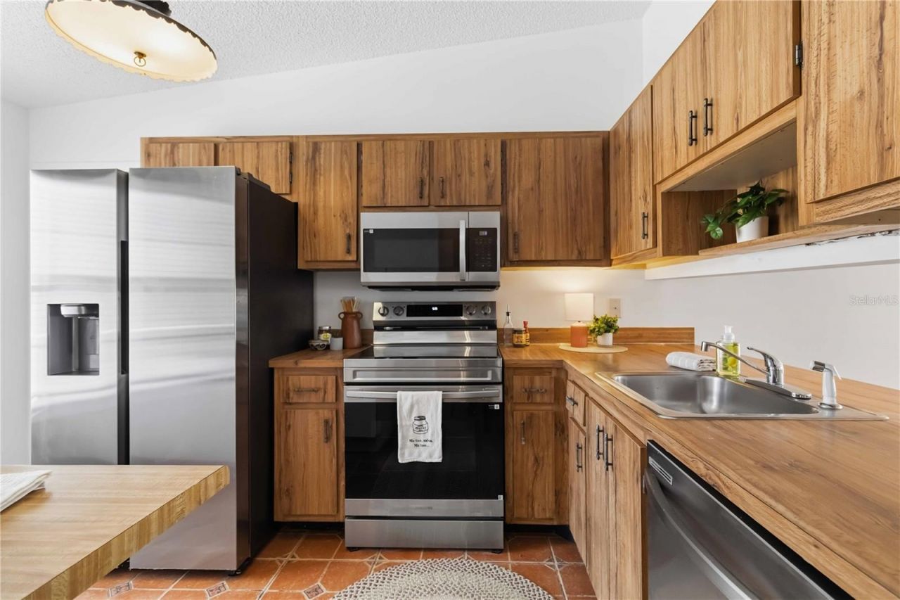 4004 42nd Avenue W, Bradenton, FL 34205 Photo