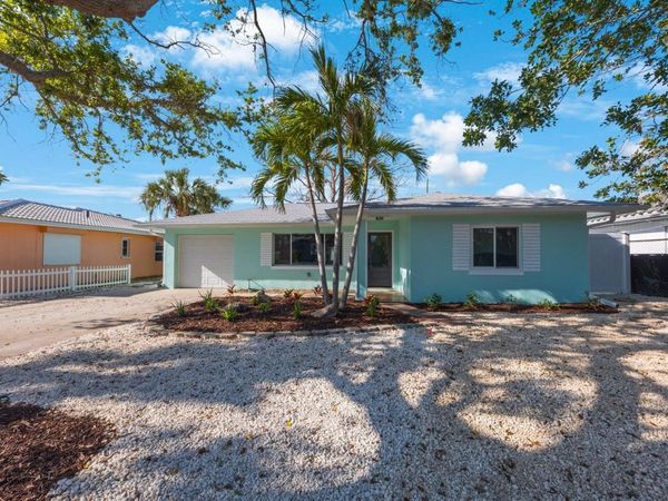 280 41ST AVENUE , ST PETE BEACH, FL 33706