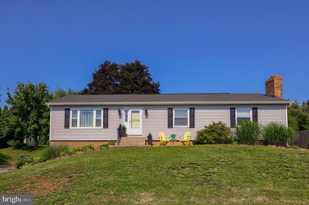 8 Kay Drive , Lancaster, PA 17603 Main Photo