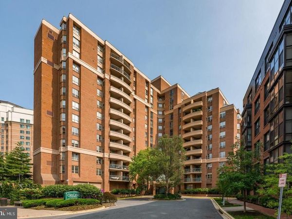 4808 MOORLAND LANE , Unit 501, BETHESDA, MD 20814