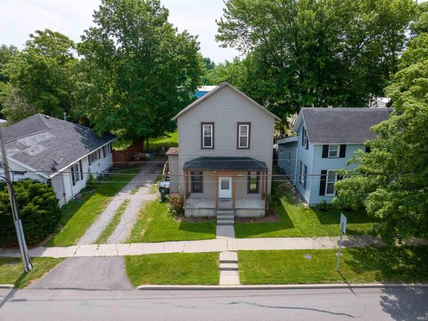 126 E Whitley Street, Churubusco, IN 46723