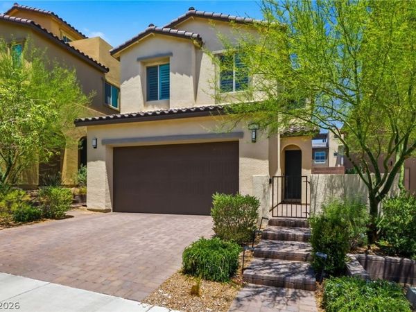 11824 Pelican Butte Avenue , Las Vegas, NV 89138