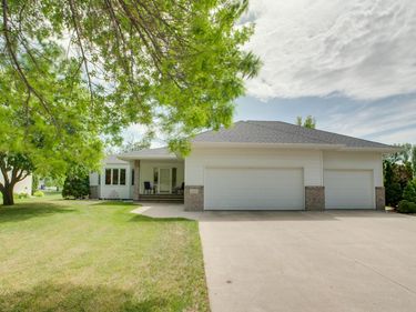 463 42nd Avenue S, Moorhead, MN 56560