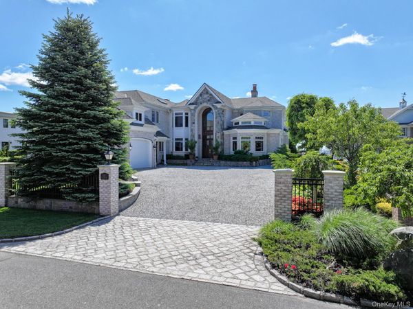 West Islip, NY 11795
