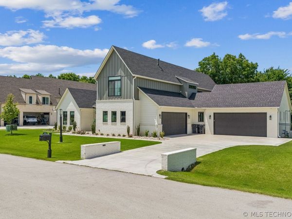 6342 N Blue Sage Drive , Owasso, OK 74055