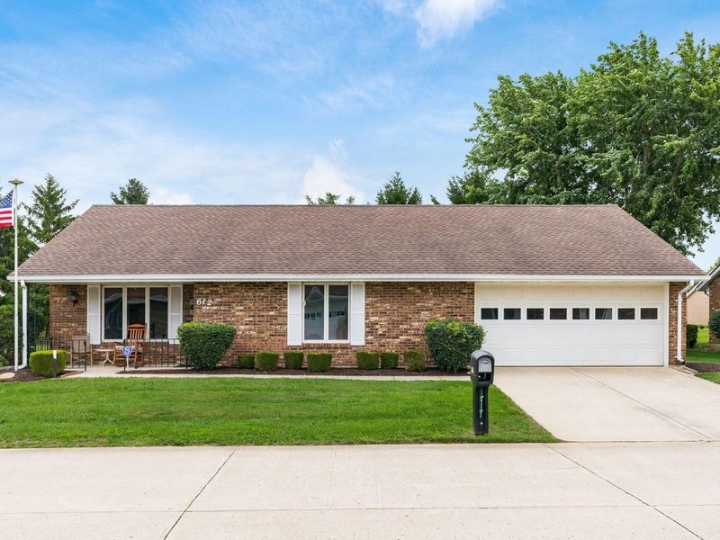 612 Circle Drive , London, OH 43140 Photo 1