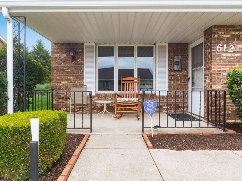 612 Circle Drive , London, OH 43140 Photo 4