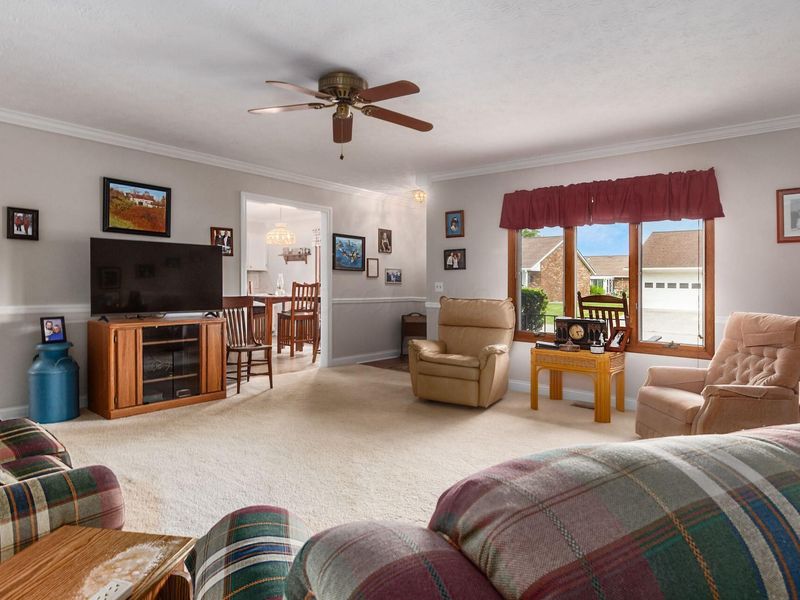 612 Circle Drive , London, OH 43140 Photo 7