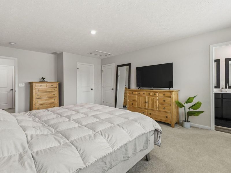 8561 Greengate Boulevard , Canal Winchester, OH 43110 Photo 18