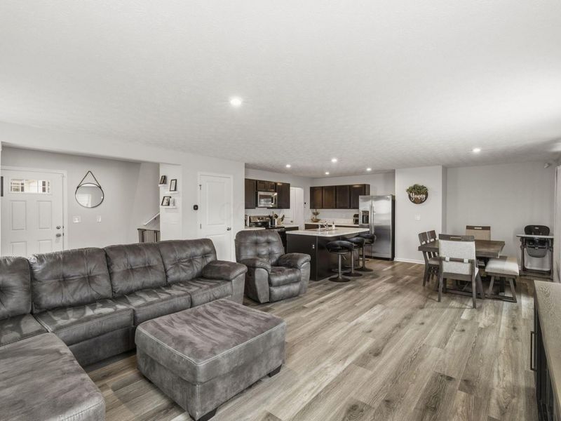 8561 Greengate Boulevard , Canal Winchester, OH 43110 Photo 4