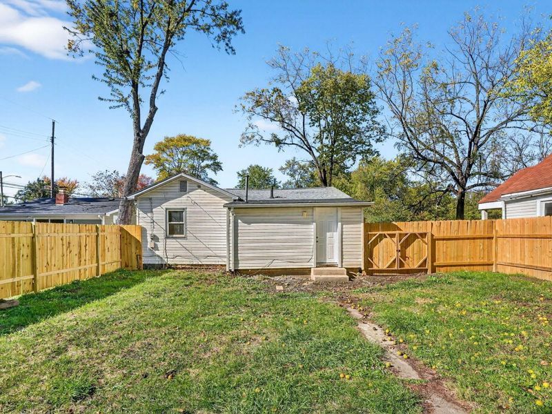 2166 Lexington Avenue , Columbus, OH 43211 Photo 12