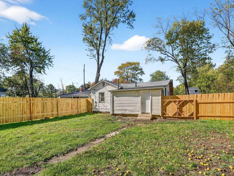 2166 Lexington Avenue , Columbus, OH 43211 Photo 13
