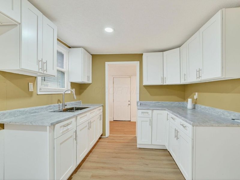 2166 Lexington Avenue , Columbus, OH 43211 Photo 25