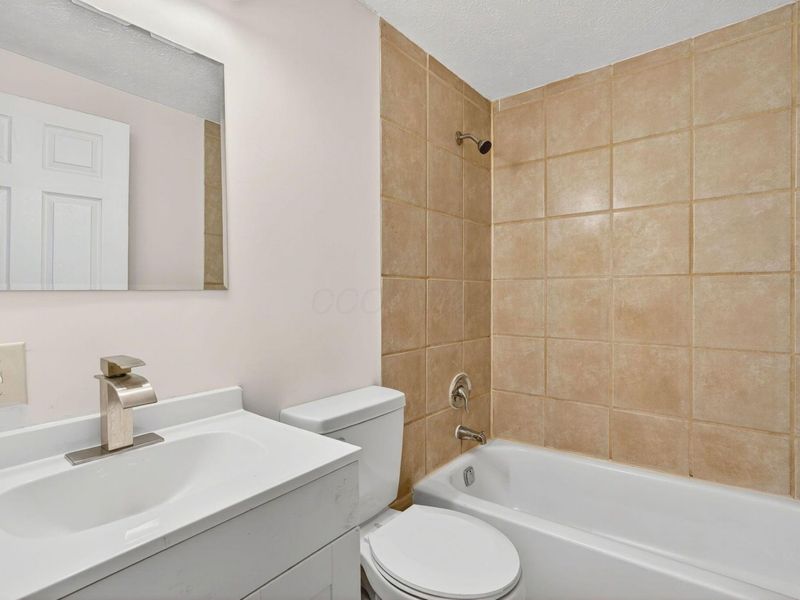 2166 Lexington Avenue , Columbus, OH 43211 Photo 34