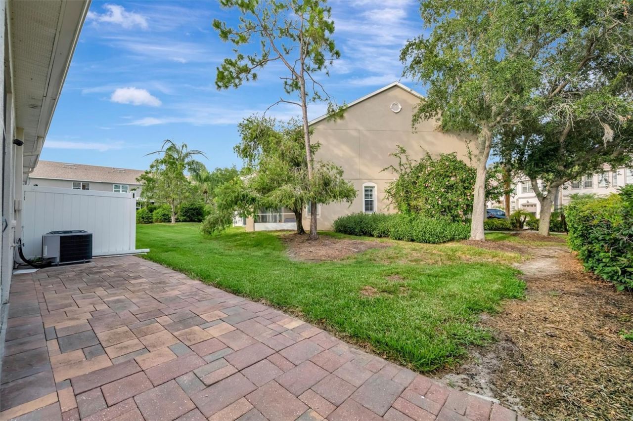 547 Black Lion Drive Ne, Saint Petersburg, FL 33716 Photo