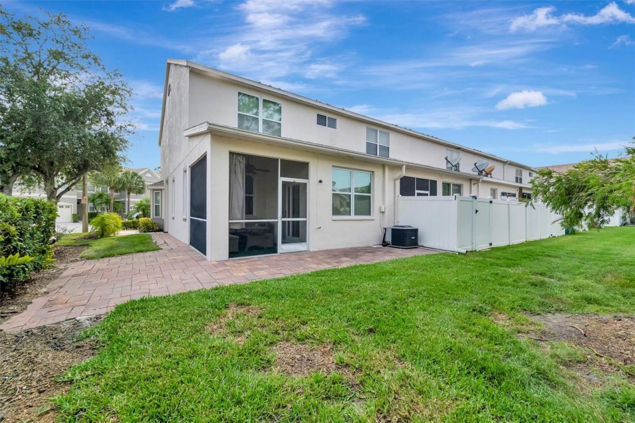 547 Black Lion Drive Ne, Saint Petersburg, FL 33716 Photo