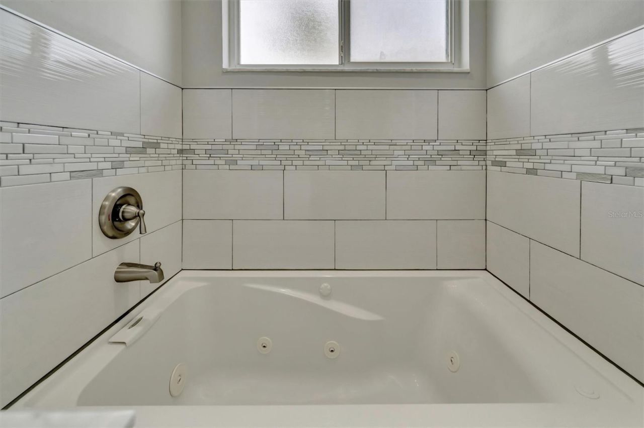 547 Black Lion Drive Ne, Saint Petersburg, FL 33716 Photo