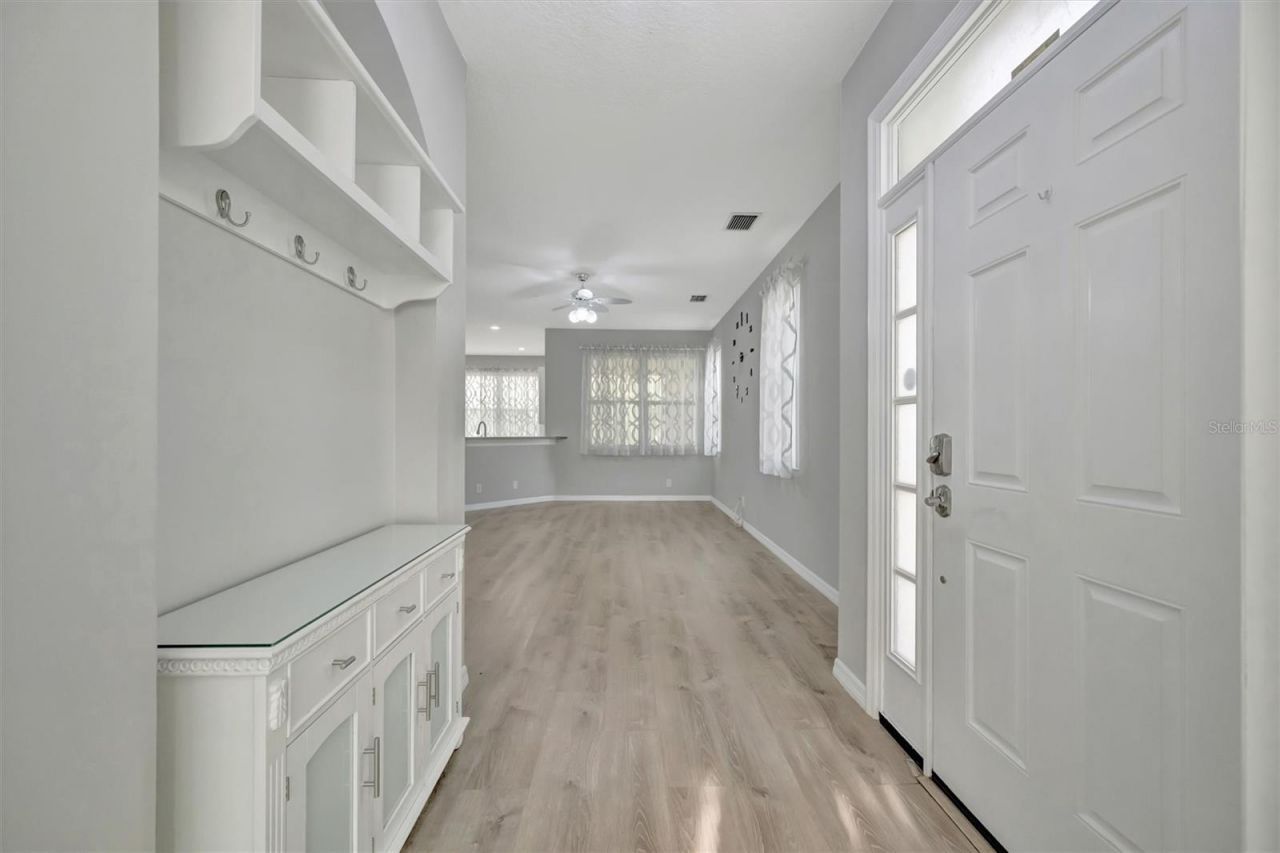547 Black Lion Drive Ne, Saint Petersburg, FL 33716 Photo