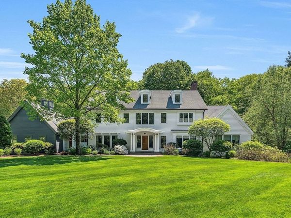 10 Chandler Circle, Weston, MA 02493