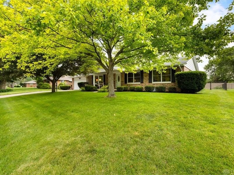 108 Lutheran Drive, Eaton, OH 45320 Photo 5