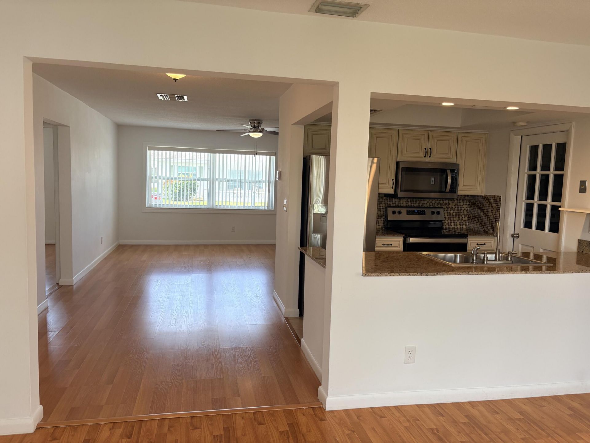 1009 SW 3rd Way, Boynton Beach, FL 33426 Photo