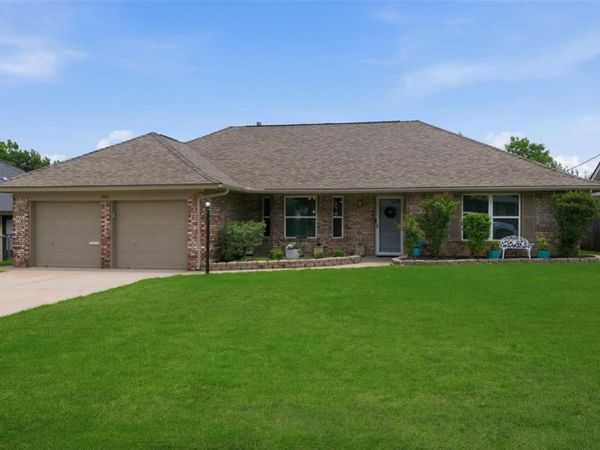 6812 N Ann Arbor Terrace, Oklahoma City, OK 73132
