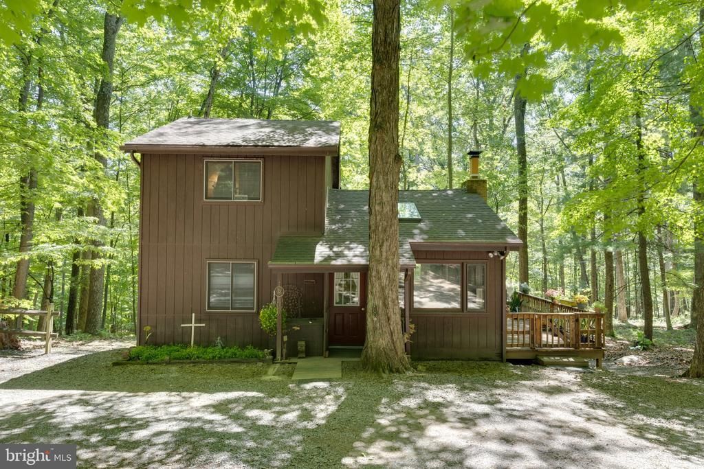 11 S Mountainside Drive , Berkeley Springs, WV 25411 Main Photo