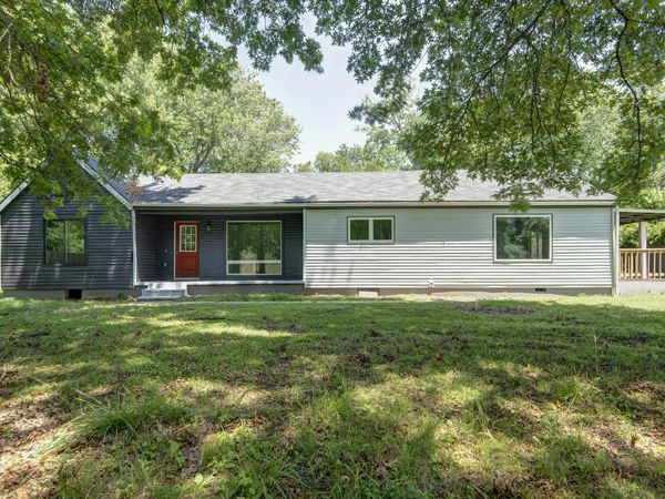 654 S Laurel Avenue, Springfield, MO 65802