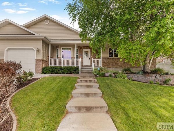 256 E 5th S, REXBURG, ID 83440