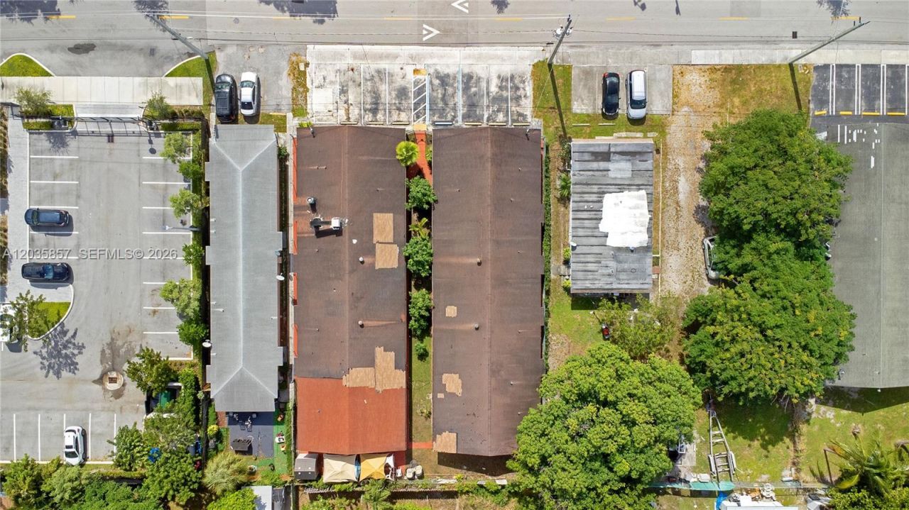 129-131 SE 5th St , Hallandale Beach, FL 33009 Photo