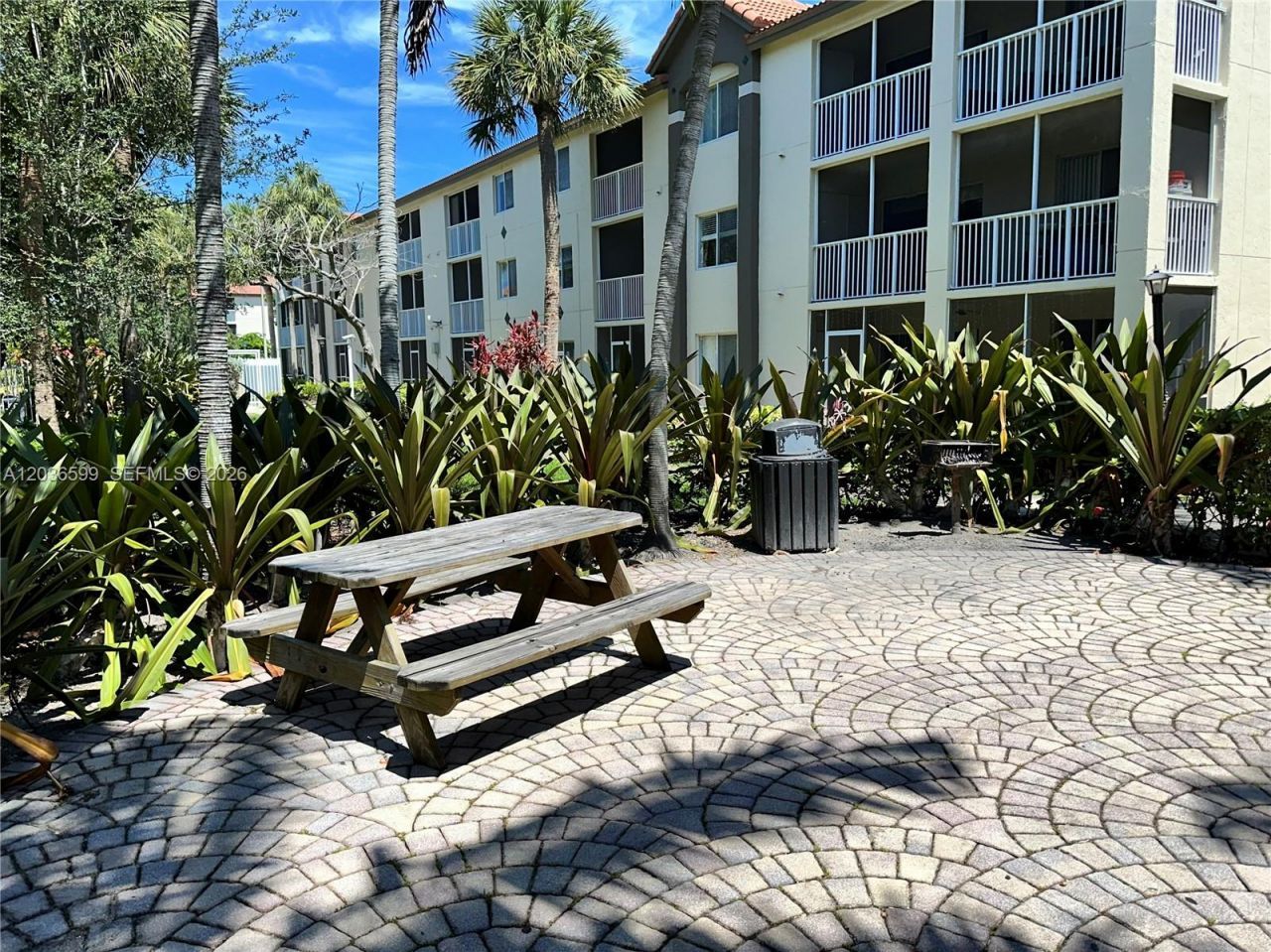 460 S Park Rd , Unit 6-203, Hollywood, FL 33021 Photo