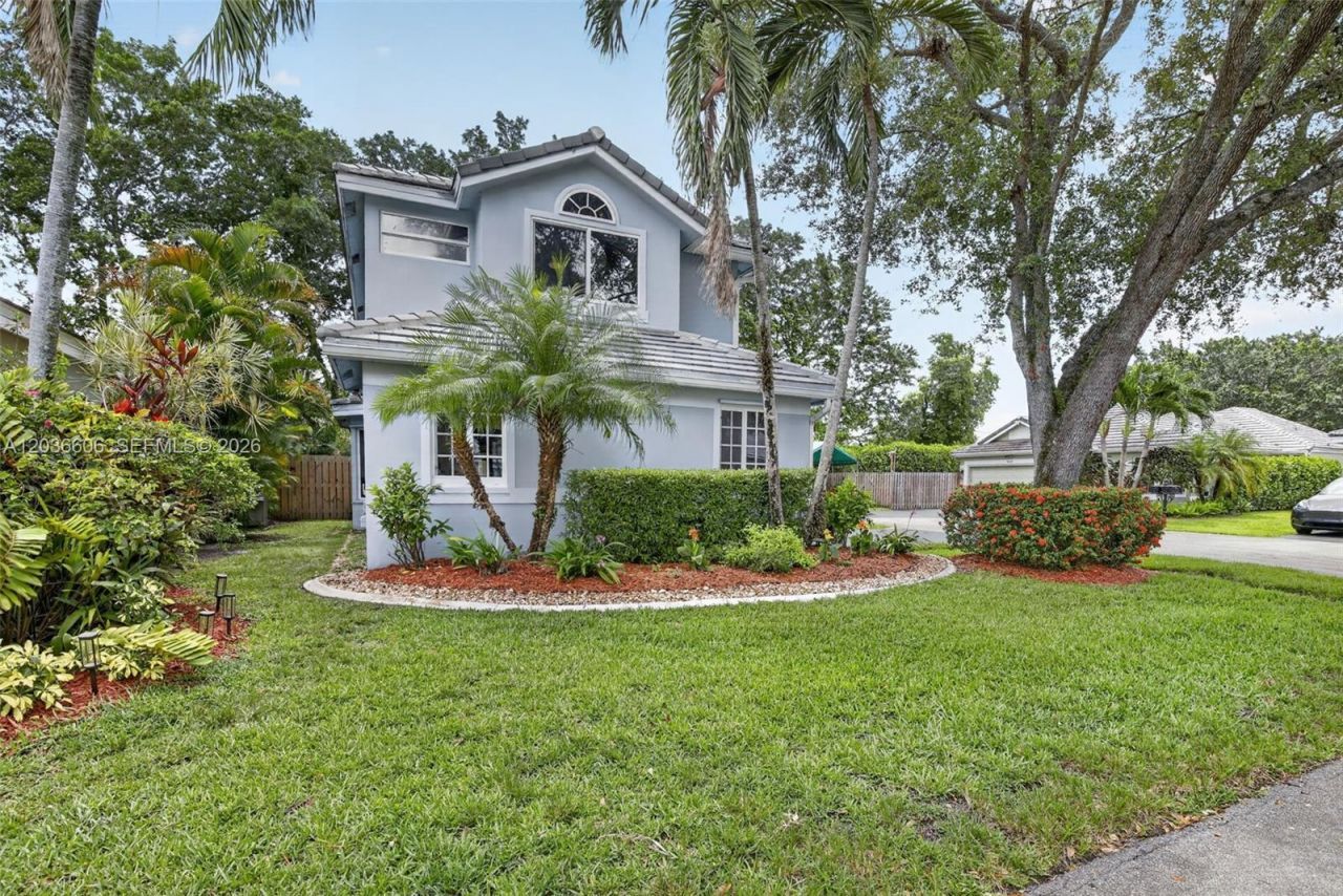 8815 Woodside Ct, Davie, FL 33328 Photo