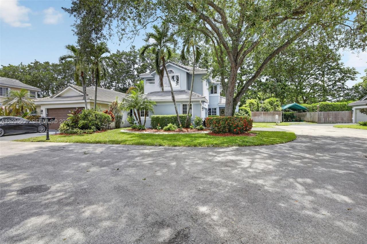 8815 Woodside Ct, Davie, FL 33328 Photo