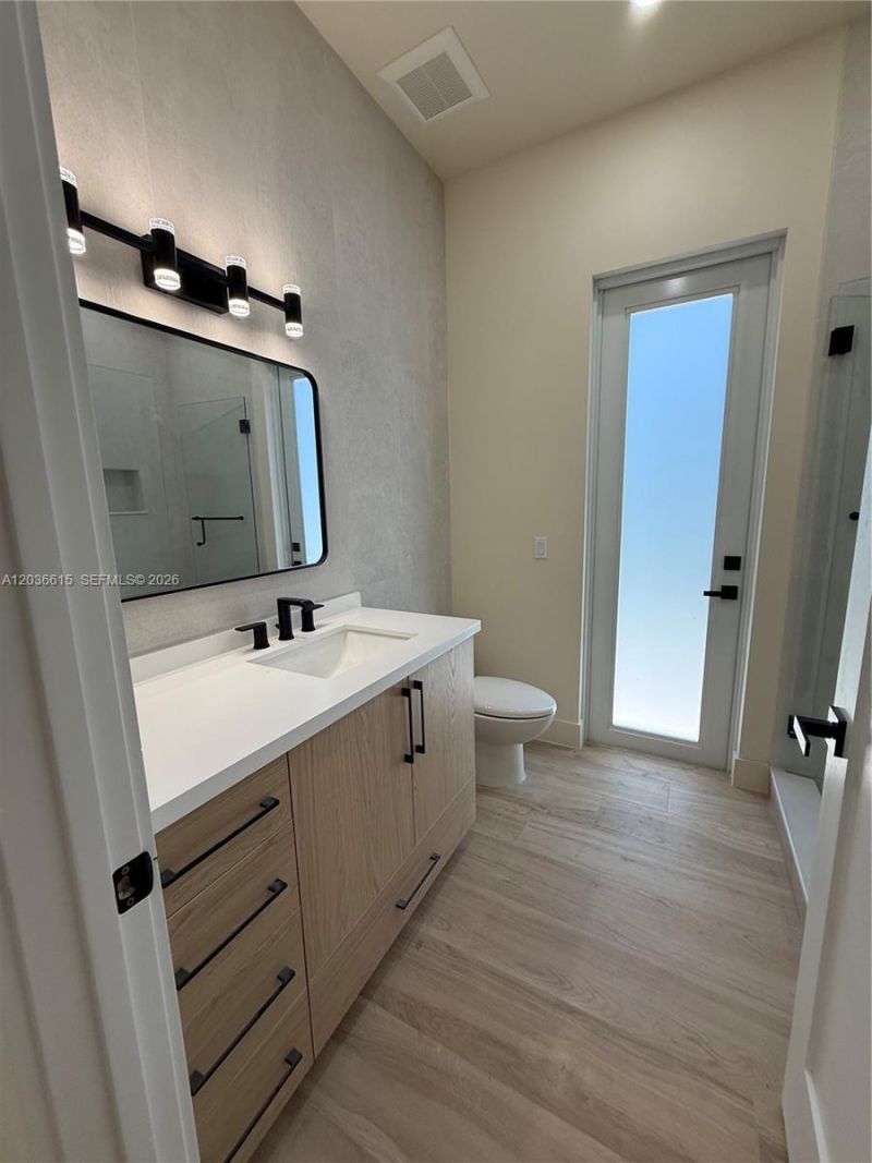 3326 Elizabeth St , Miami, FL 33133 Photo