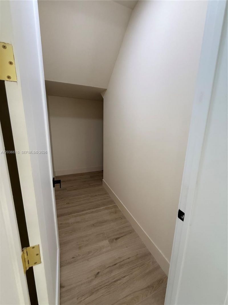 3326 Elizabeth St , Miami, FL 33133 Photo